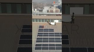 چگونه ماژول های انعطاف پذیر بر روی سقف های منحنی "چسبیده" می شوند؟ آن را به وضوح در یک شات مداوم ببینید.